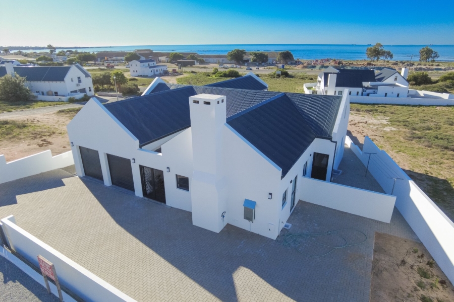 4 Bedroom Property for Sale in Da Gama Bay Western Cape
